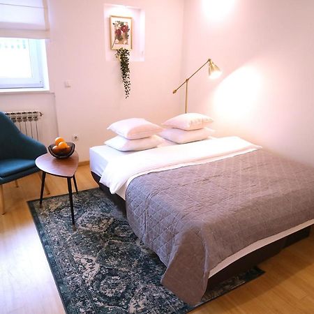 Apartamento La Vie Est Belle Zagreb Exterior foto