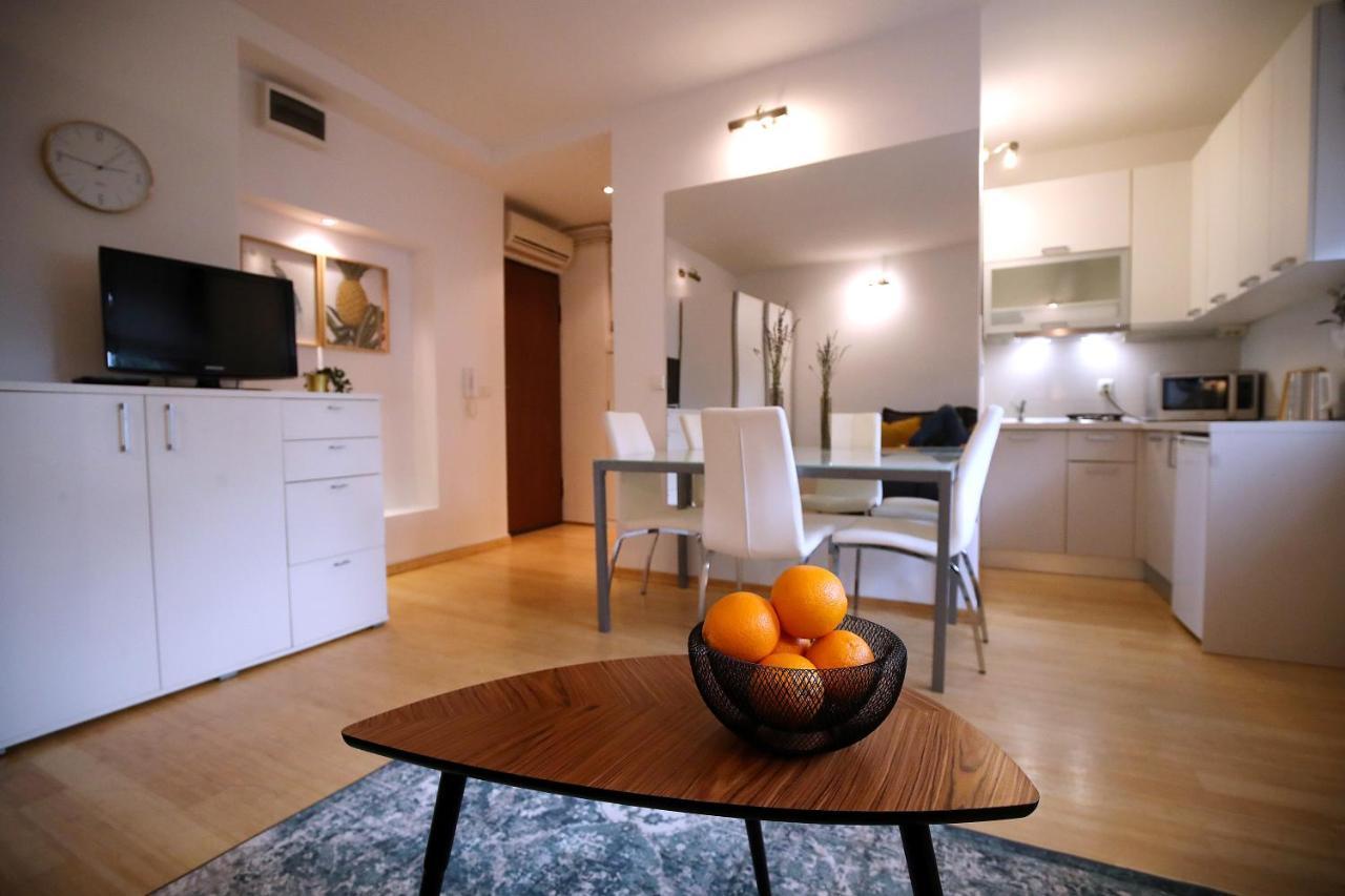 Apartamento La Vie Est Belle Zagreb Exterior foto