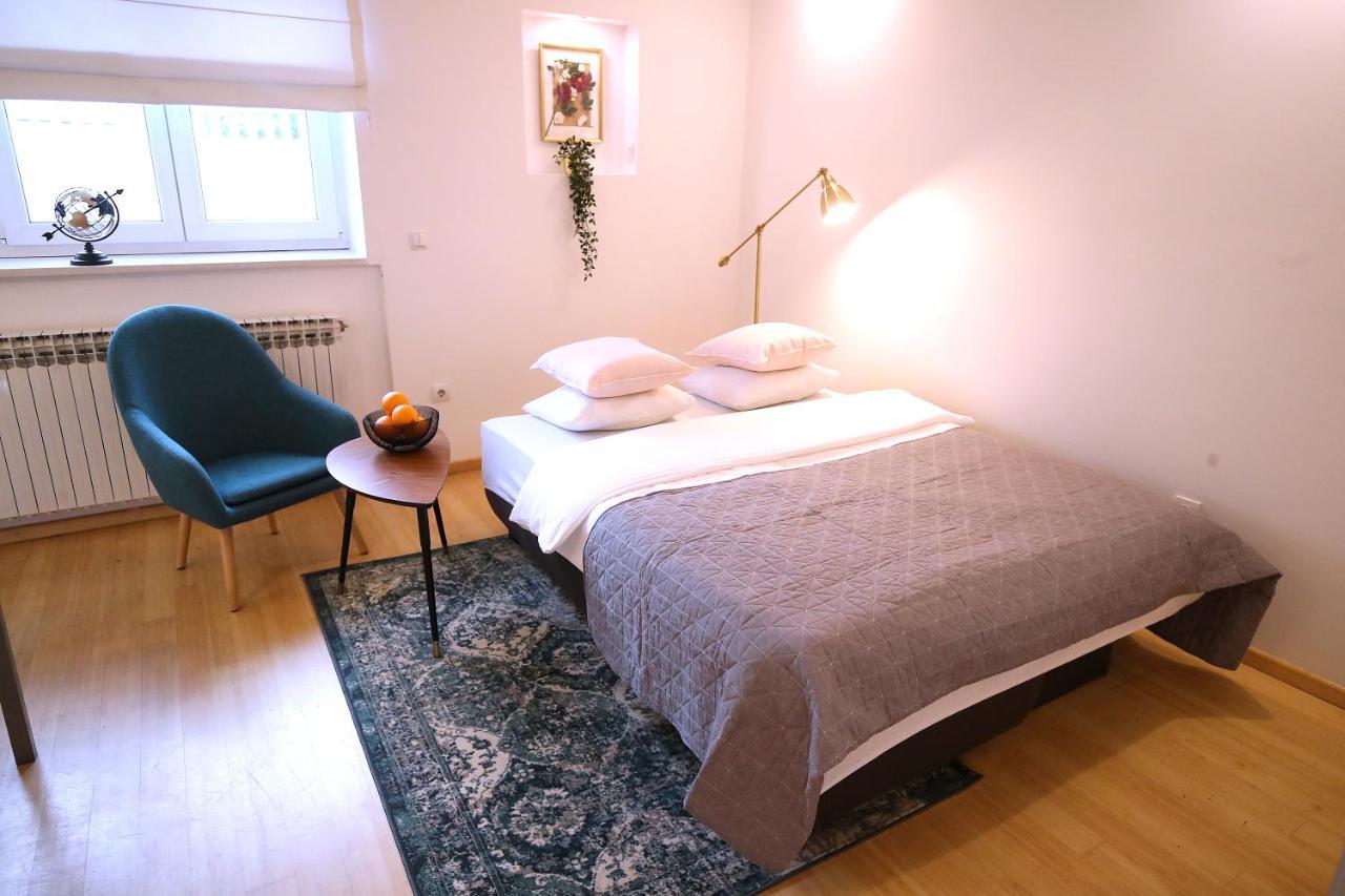 Apartamento La Vie Est Belle Zagreb Exterior foto