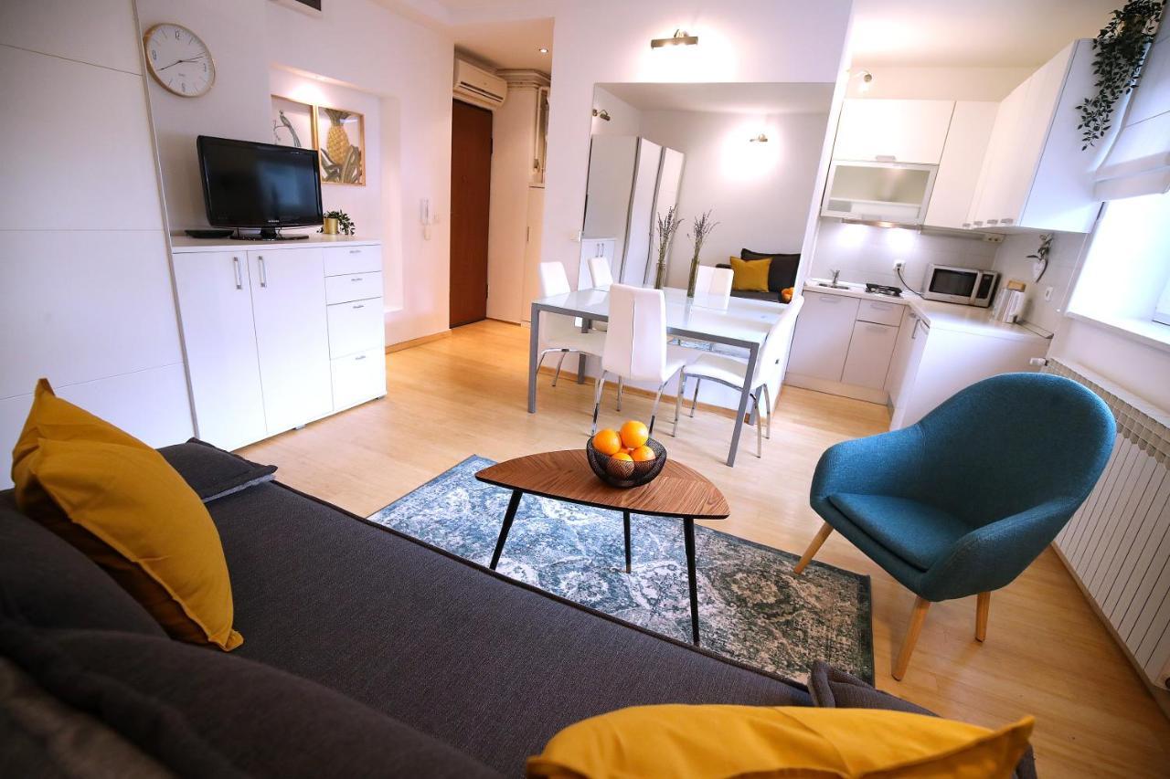 Apartamento La Vie Est Belle Zagreb Exterior foto